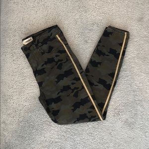L’AGENCE skinny cropped camo pant